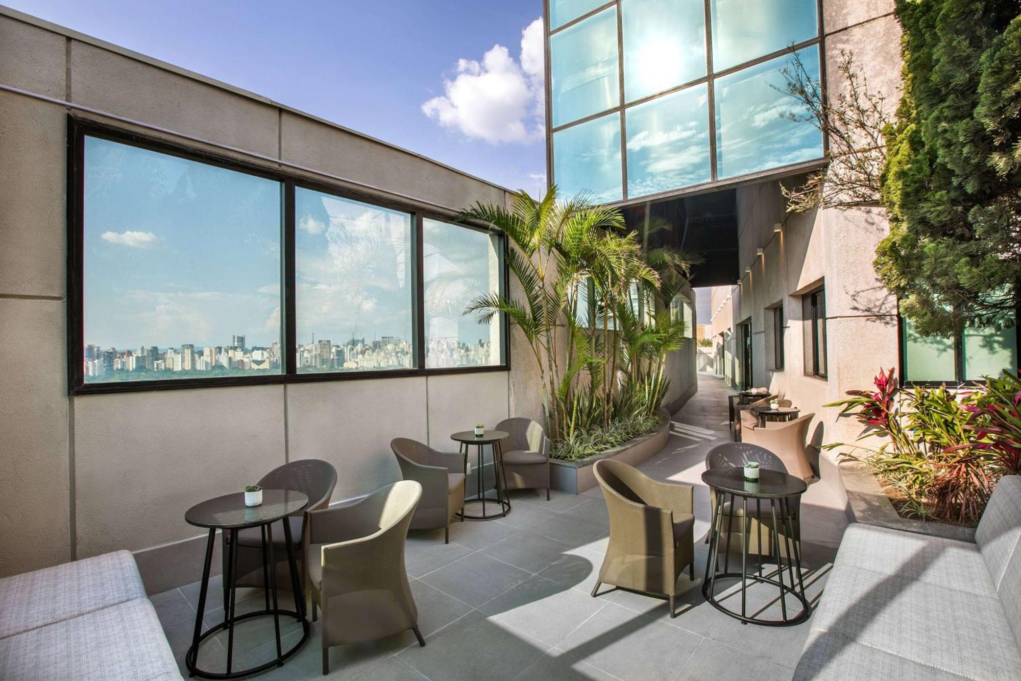 Melia Jardim Europa Hotel Sao Paulo Exterior foto The rooftop lounge at the hotel